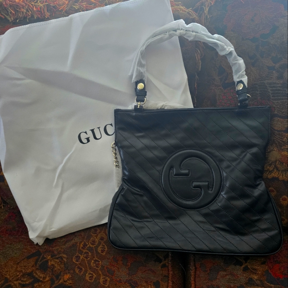 Gorgeous black leather purse NWT